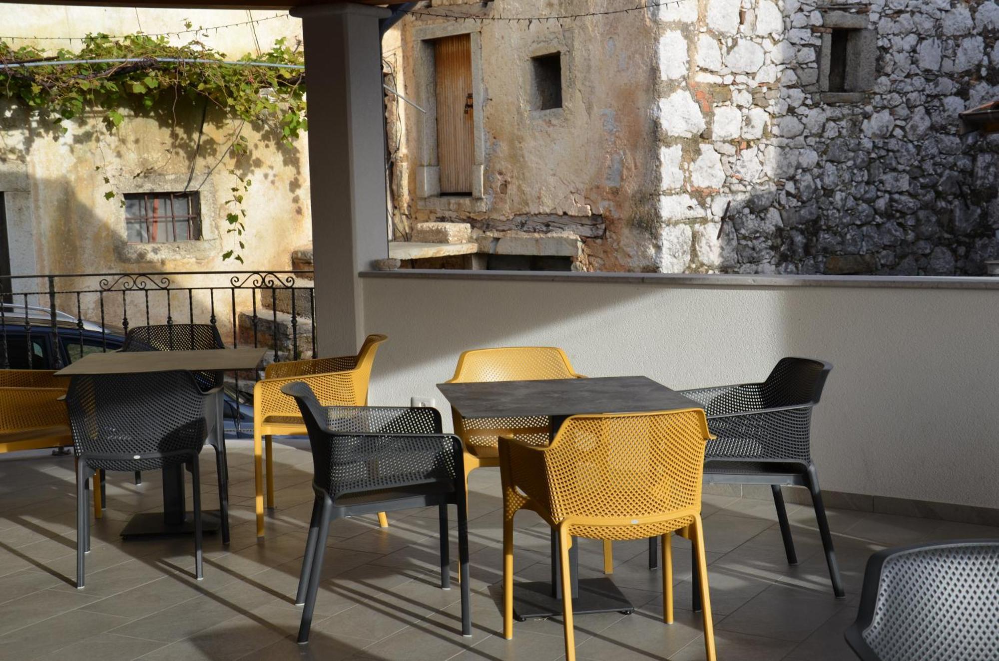 Apartmaji Tanto Malovse Crnice Exterior foto